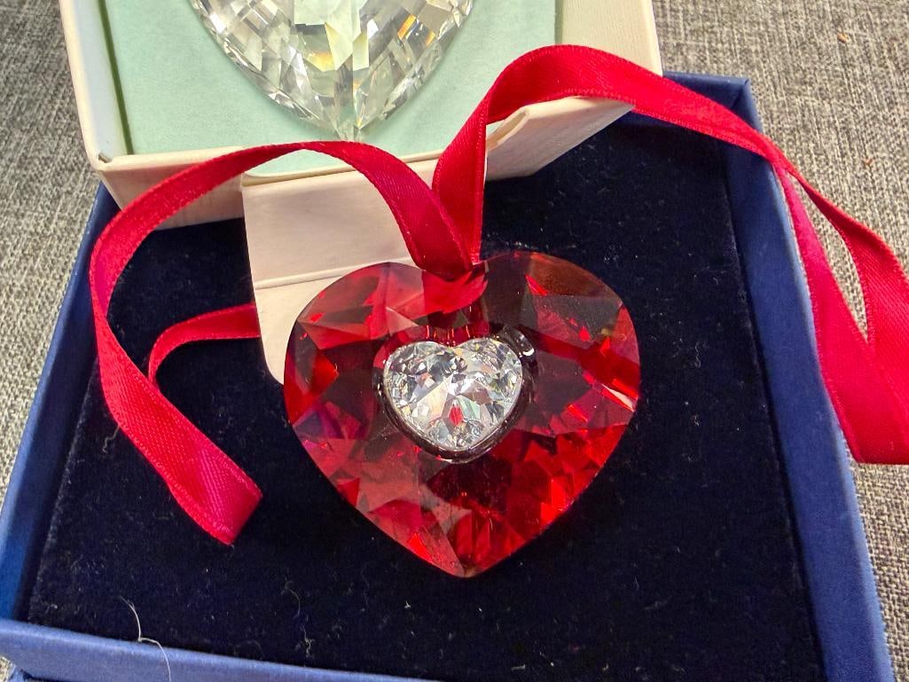 SWAROVSKI CRYSTAL SCS 2005 ANNUAL EDITION RED HEART ORNAMENT AND CLEAR CRYSTAL HEART - 3