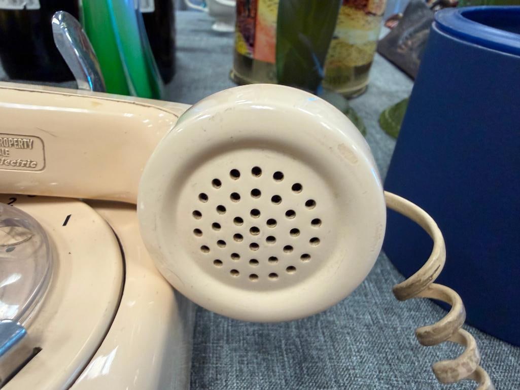 VINTAGE WESTERN ELECTRIC ROTARY DIAL WALL MOUNT TELEPHONE - 9