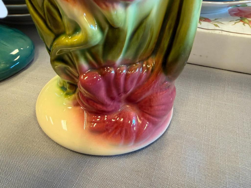 VINTAGE CERAMIC ROOSTER AND HULL POTTERY TROPICAL VASE MODEL 78 - 12