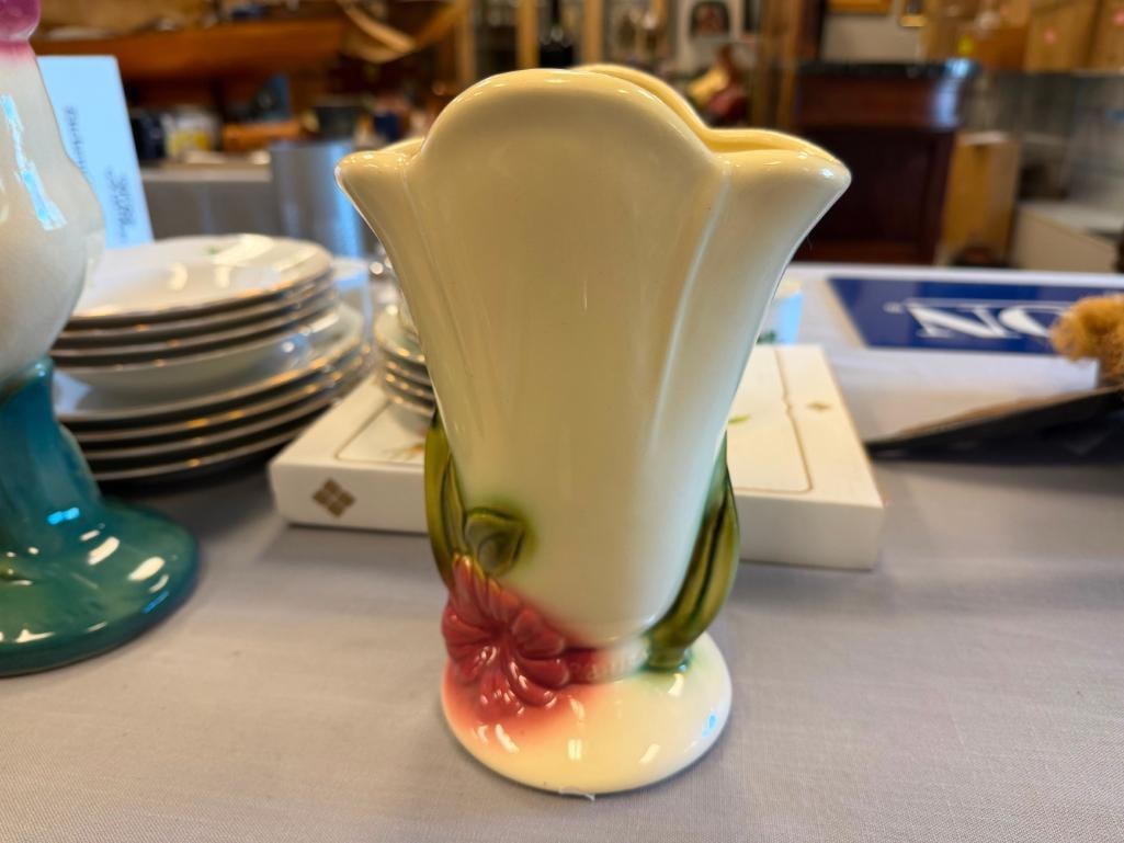 VINTAGE CERAMIC ROOSTER AND HULL POTTERY TROPICAL VASE MODEL 78 - 15