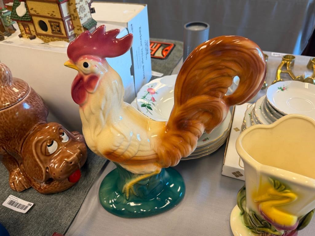 VINTAGE CERAMIC ROOSTER AND HULL POTTERY TROPICAL VASE MODEL 78 - 7
