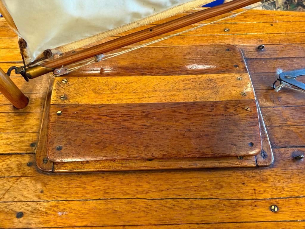 EARLY 1900S ENGLISH OAK POND BOAT / SAILBOAT WITH FULL RIGGING CLEAR COAT FINISH - 13