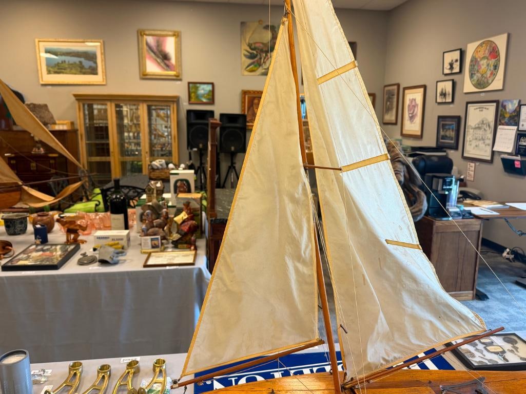EARLY 1900S ENGLISH OAK POND BOAT / SAILBOAT WITH FULL RIGGING CLEAR COAT FINISH - 17