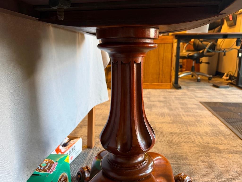 20TH CENTURY VICTORIAN STYLE SWIVEL TOP CARD / GAME TABLE WITH CARVED FEET - 8