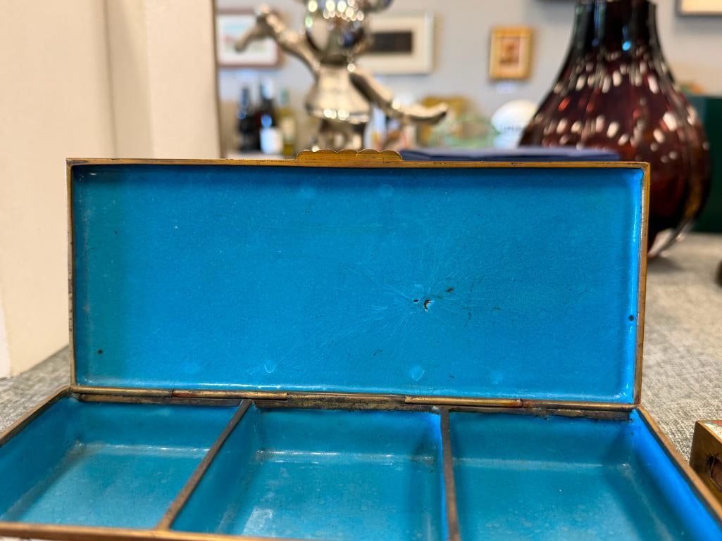 VINTAGE CHINESE CLOISONNE ENAMELED THREE COMPARTMENT TRINKET BOX AND MATCHING MATCHBOX HOLDER - 9