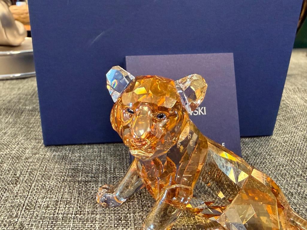 SWAROVSKI CRYSTAL SCS ANNUAL FIGURINE GOLDEN AMBER TIGER CUB ENDANGERED WILDLIFE TRILOGY 2010 - 5