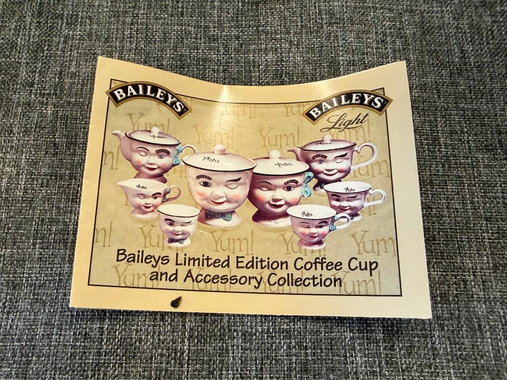BAILEYS COFFEE CHARACTER FACE COFFEE POT WITH FOUR MATCHING CUPS - 10