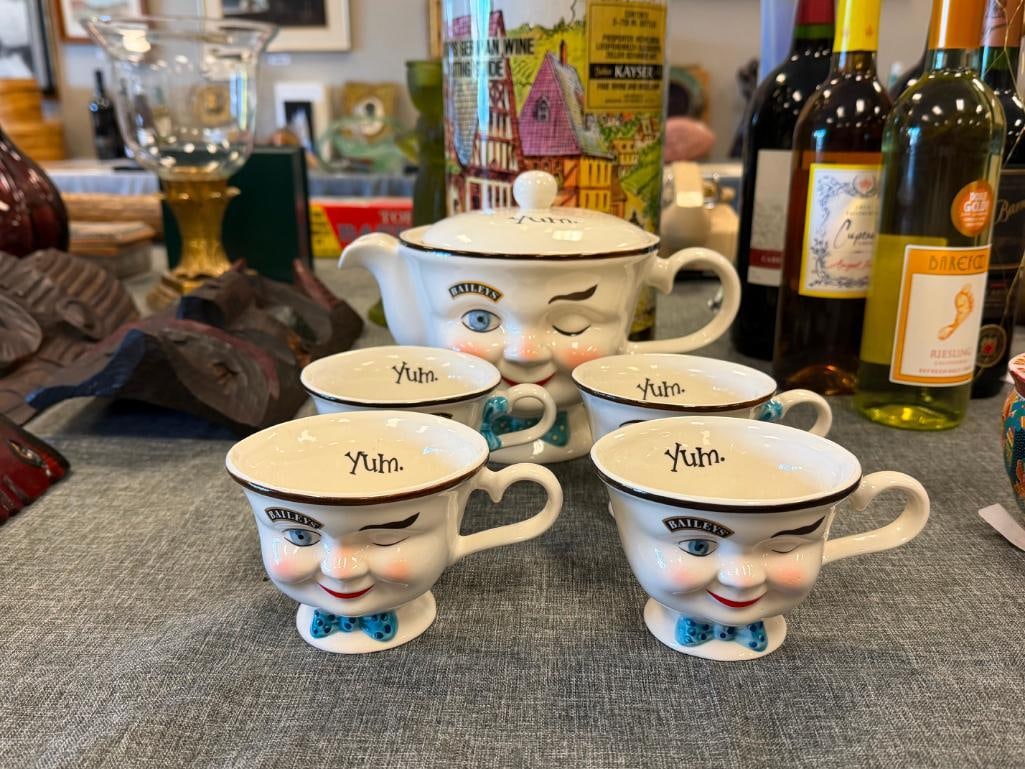 BAILEYS COFFEE CHARACTER FACE COFFEE POT WITH FOUR MATCHING CUPS - 2