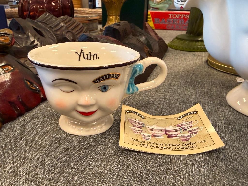BAILEYS COFFEE CHARACTER FACE COFFEE POT WITH FOUR MATCHING CUPS - 9