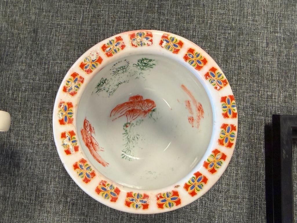 MID TO LATE 20TH CENTURY CHINESE EXPORT PORCELAIN SMALL POT - 6