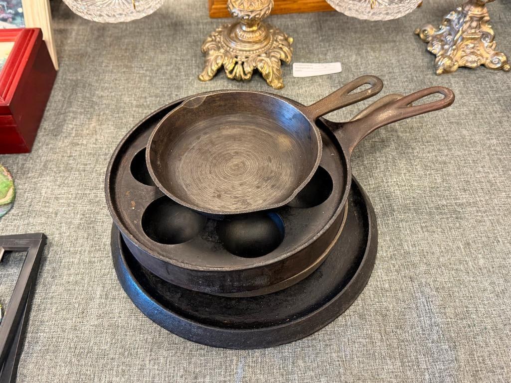 FOUR CAST IRON SKILLETS INCLUDES GRISWOLD NO. 32 EBELSKIEVER PAN 962 - 2