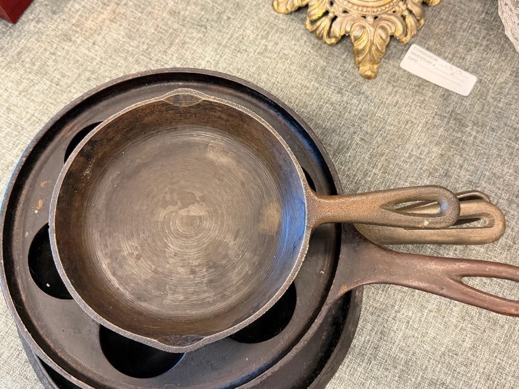 FOUR CAST IRON SKILLETS INCLUDES GRISWOLD NO. 32 EBELSKIEVER PAN 962 - 3
