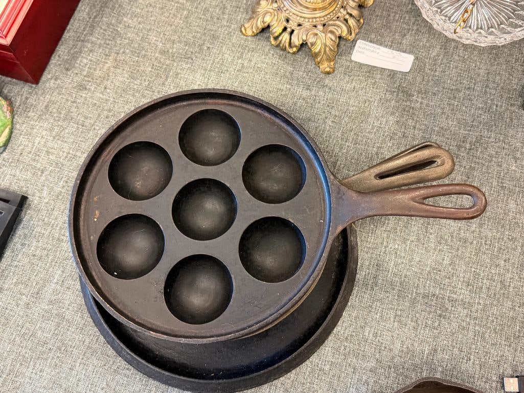 FOUR CAST IRON SKILLETS INCLUDES GRISWOLD NO. 32 EBELSKIEVER PAN 962 - 5