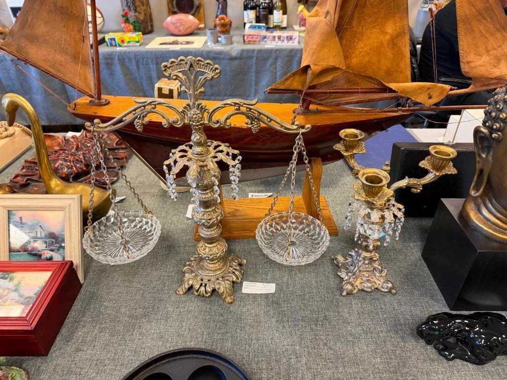 HOLLYWOOD REGENCY STYLED BALANCE SCALE AND THREE-ARM CANDELABRA WITH HANGING PRISMS - 2