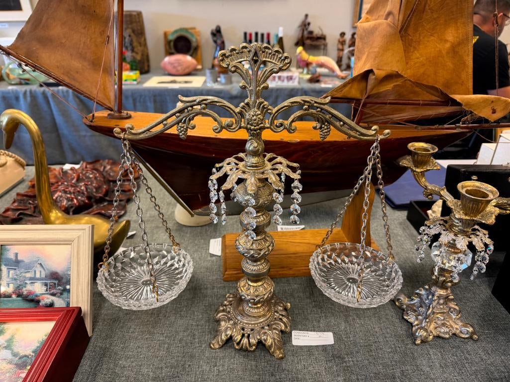 HOLLYWOOD REGENCY STYLED BALANCE SCALE AND THREE-ARM CANDELABRA WITH HANGING PRISMS - 3