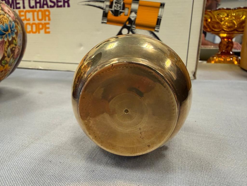 20TH CENTRUY HAND HAMMERED COPPER BULBOUS VESSEL SIGNED H. ZARCO V. - 18