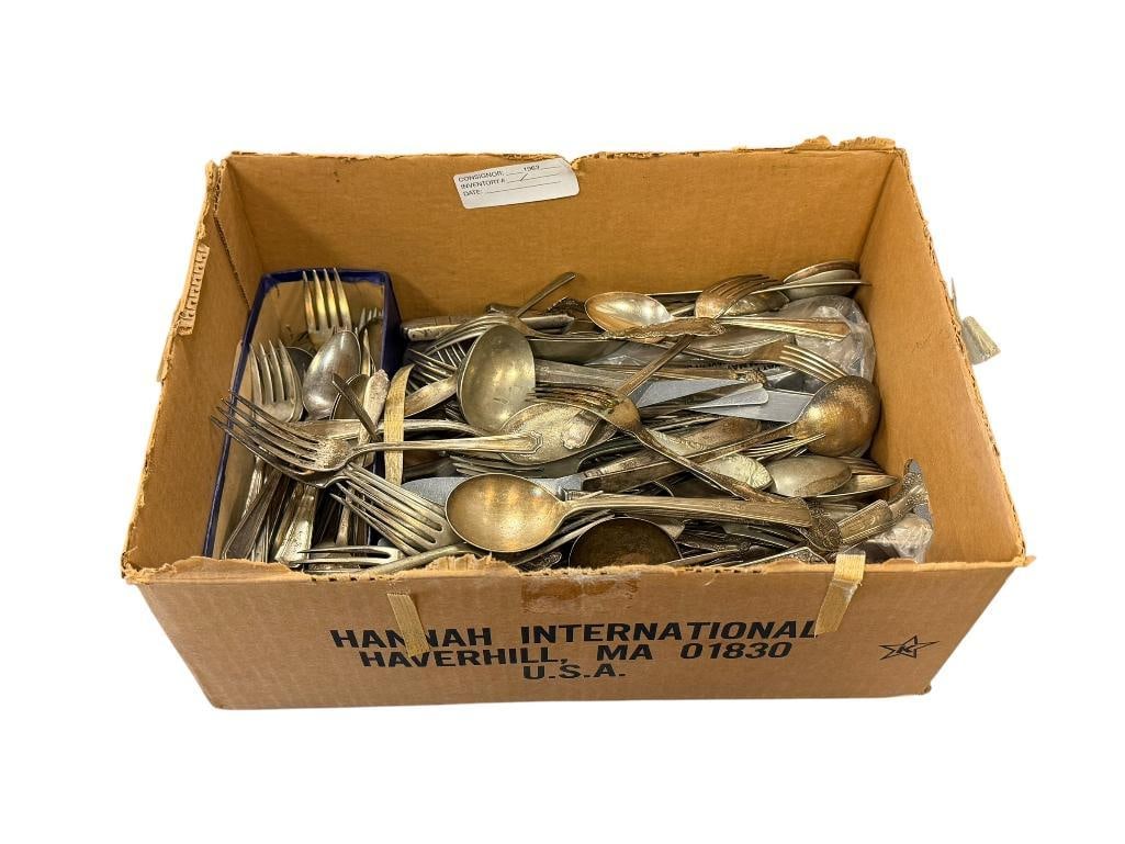 ANTIQUE AND VINTAGE FLATWARE SPOONS, FORKS, ETC.: MANY MAKERS AND PATTERNS, GREAT FOR CRAFTS