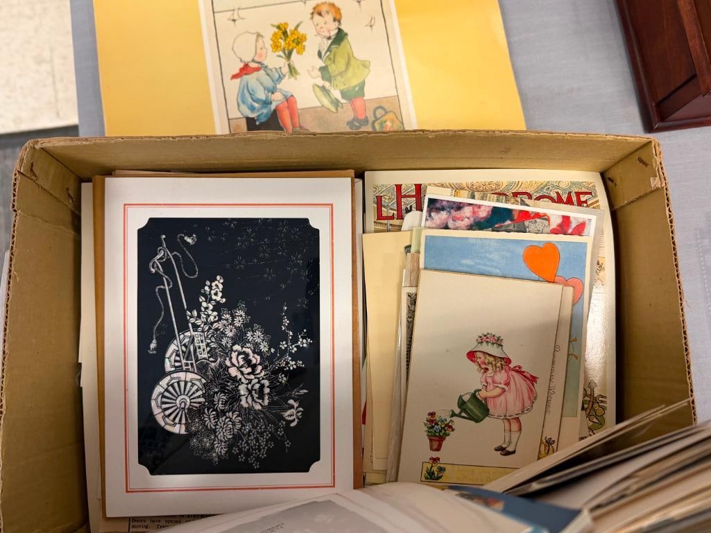 VINAGE EPHEMERA / PAPER PRODUCTS GREETING CARDS, DOLL BOOKS, POSTCARDS, BOOKLETS - 9