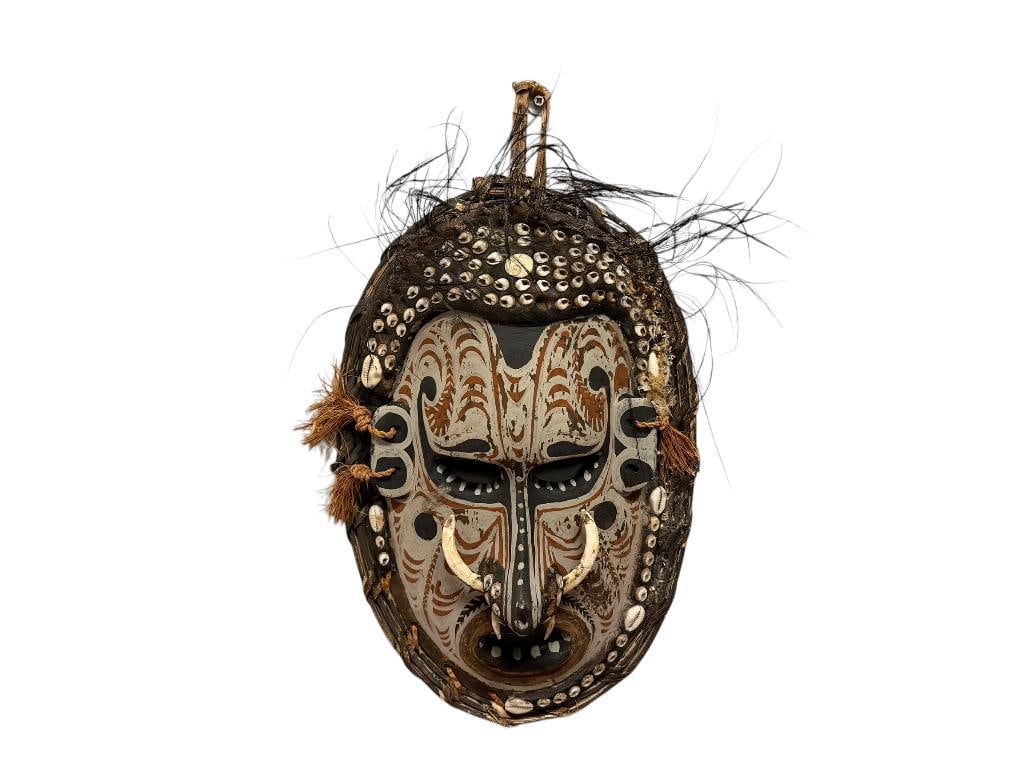 " ALPHONS. MONDA CAST MISISIN TIMBUNKE VILLAGE TAMBUNUM " OVAL TRIBAL MASK FROM SEPIC RIVER TAMBA... (1 of 10)