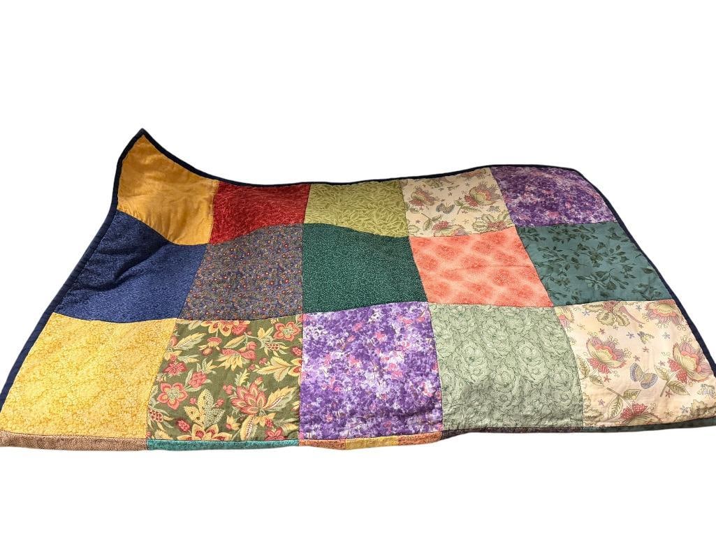 MORNING GLORIES PATCHWORK LAP QUILT: GOOD CONDITION 46" X 38"