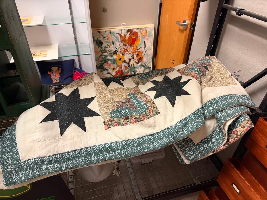 PATCHWORK EIGHT-POINT STAR PATTERN QUILT - 2