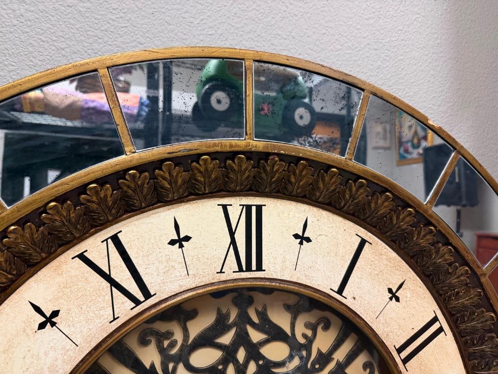 ELEGANT MIRRORED PANEL ROUND GALLERY WALL CLOCK WITH VINTAGE STYLE AND WOOD FRAME - 4