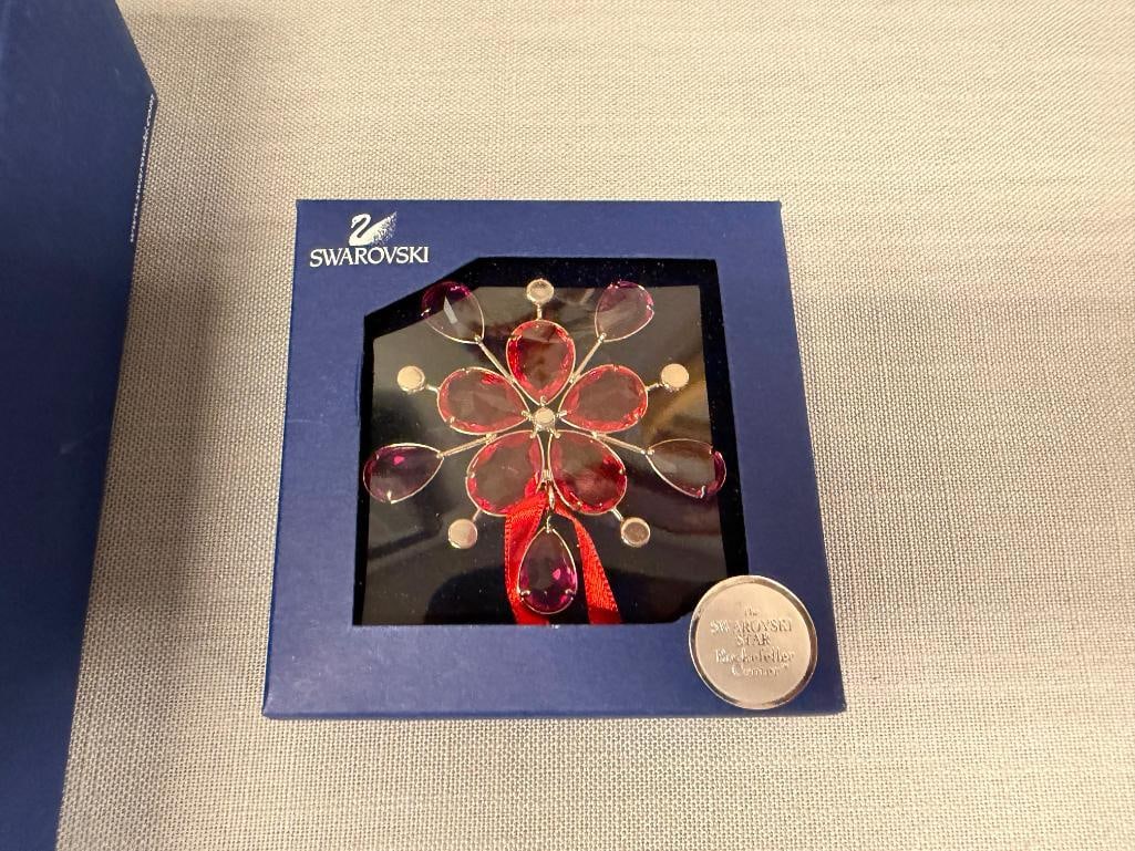 SWAROVSKI CRYSTAL BLUE AND RED STARBURST / FLORAL WINDOW ORNAMENTS FROM JEWEL COLLECTION - 3