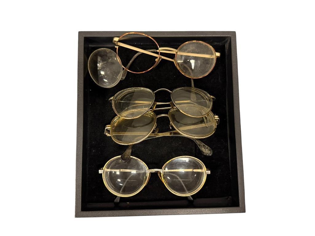 VINTAGE EYE GLASSES INCLUDES UNIVERSAL AND GUESS MADE IN ITALY FRAMES: FOUR PAIRS OF GLASSES TOTAL