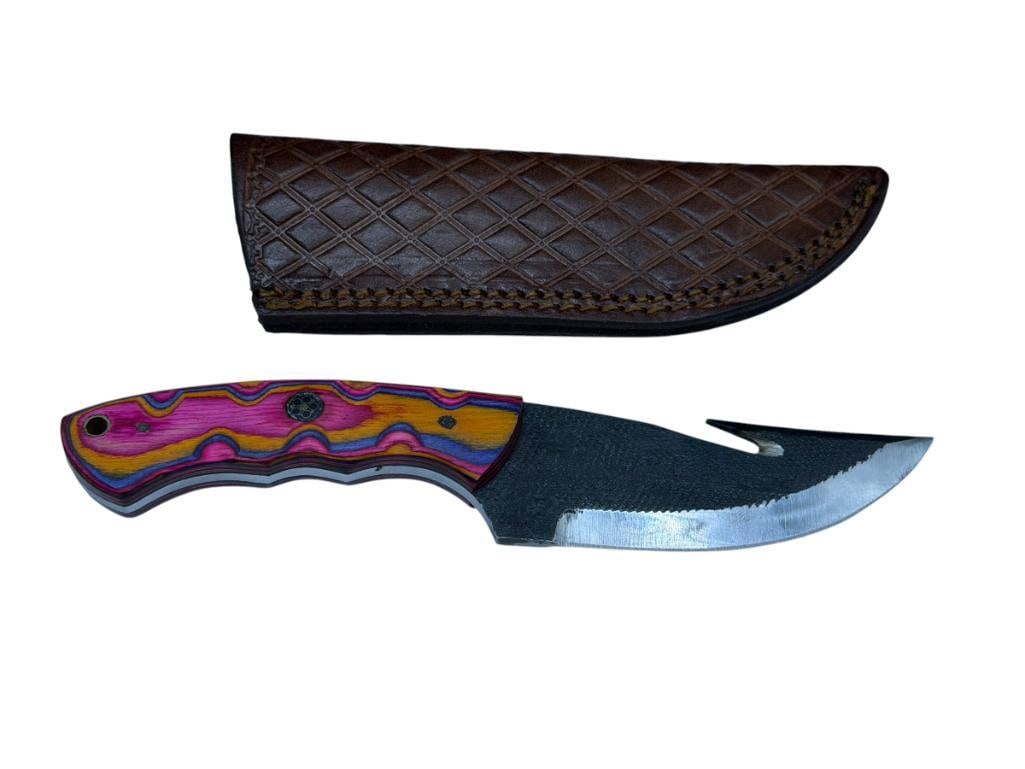 FORGED CARBON STEEL FIXED BLADE KNIFE WITH GUT HOOK AND FULL TANG BLADE: 1427FEATURING DYED WOOD VIBRANT COLORED HANDLE AND INCLUDES A LEATHER SHEATH 4" BLADE, 8" TOTAL LENGTH
