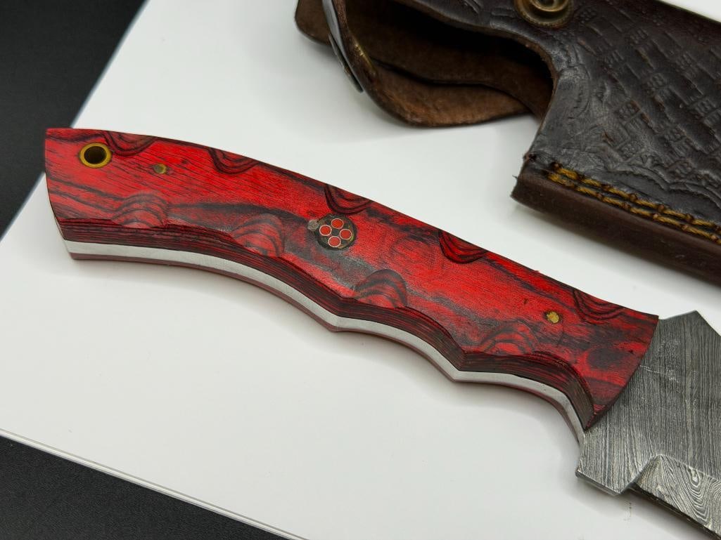 DAMSCUS STEEL FIXED BLADE KNIFE FEATURING FULL TANG BLADE AND SERATED BACK EDGE - 4