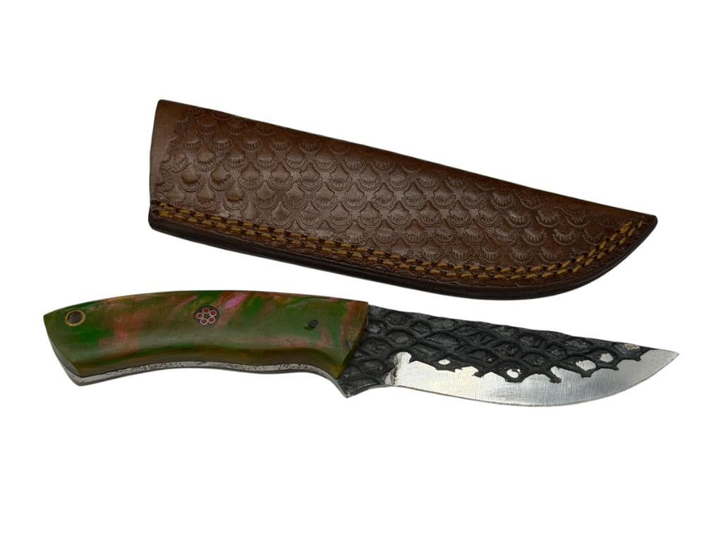 FORGED CARBON STEEL FIXED BLADE KNIFE WITH MILITARY GREEN EPOXY RESIN HANDLE: ALSO FEATURES A FULL TANG BLADE WITH STRAIGHT BACK BLADE AND INCLUDES A LEATHER SHEATH 4" BLADE, 8" TOTAL LENGTH