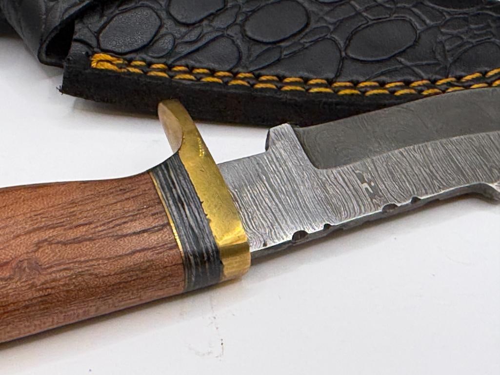 DAMASCUS STEEL FIXED BLADE KNIFE FEATURING NATURAL WOOD HANDLE WITH BRASS ACCENTS - 6