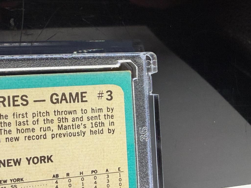 1965 TOPPS #134 1964 WORLD SERIES GAME MANTLE'S CLUTCH HR MICKEY MANTLE BASEBALL CARD - 11