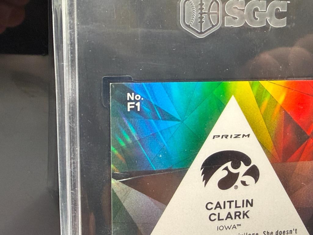 2024 PANINI CAITLIN CLARK COL. F1 CAITLIN CLARK IOWA FEARLESS PANINI PRIZM BASEKTBALL CARD SGC 9.5+ - 10