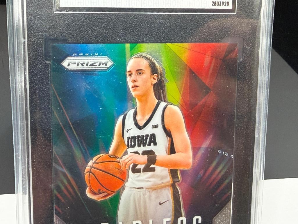 2024 PANINI CAITLIN CLARK COL. F1 CAITLIN CLARK IOWA FEARLESS PANINI PRIZM BASEKTBALL CARD SGC 9.5+ - 2