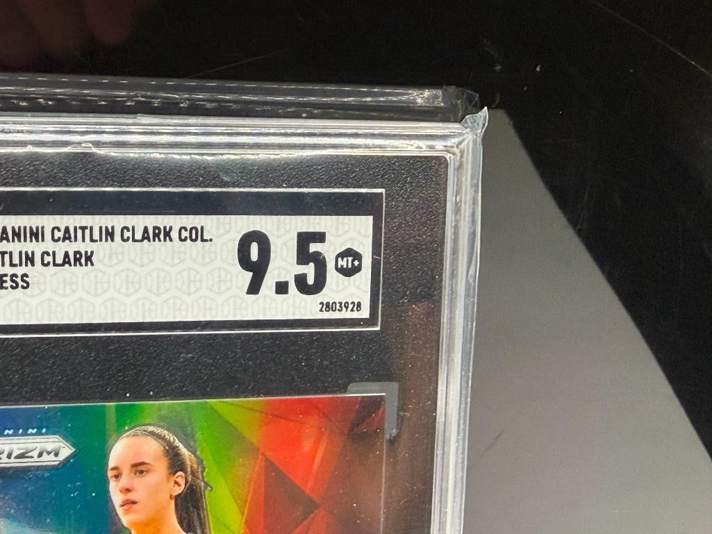 2024 PANINI CAITLIN CLARK COL. F1 CAITLIN CLARK IOWA FEARLESS PANINI PRIZM BASEKTBALL CARD SGC 9.5+ - 5