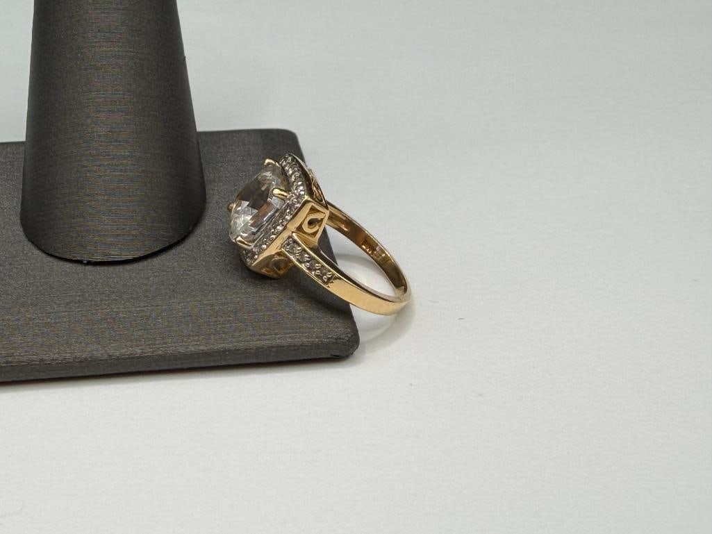 14K YELLOW GOLD SQUARE CUT QUARTZ FASHION RING WITH DIAMOND BORDER AROUND QUARTZ - 4