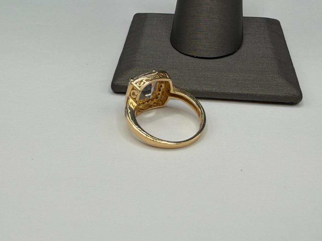 14K YELLOW GOLD SQUARE CUT QUARTZ FASHION RING WITH DIAMOND BORDER AROUND QUARTZ - 5