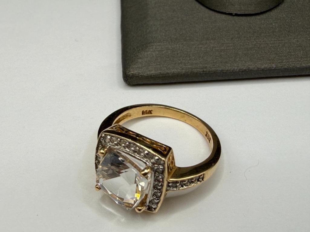 14K YELLOW GOLD SQUARE CUT QUARTZ FASHION RING WITH DIAMOND BORDER AROUND QUARTZ - 6