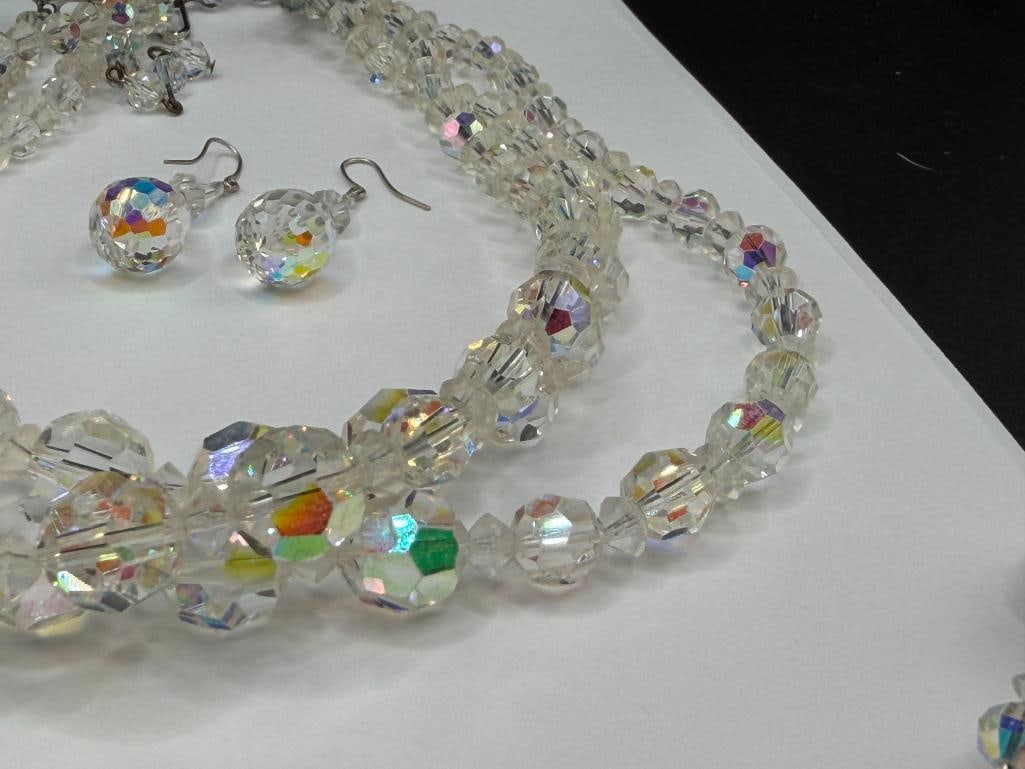 ASSORTED CRYSTAL AND RHINESTONE JEWELRY FEATURING A SIGNED PAIR OF CLIPBACKS EARRINGS BY LAGUNA - 9