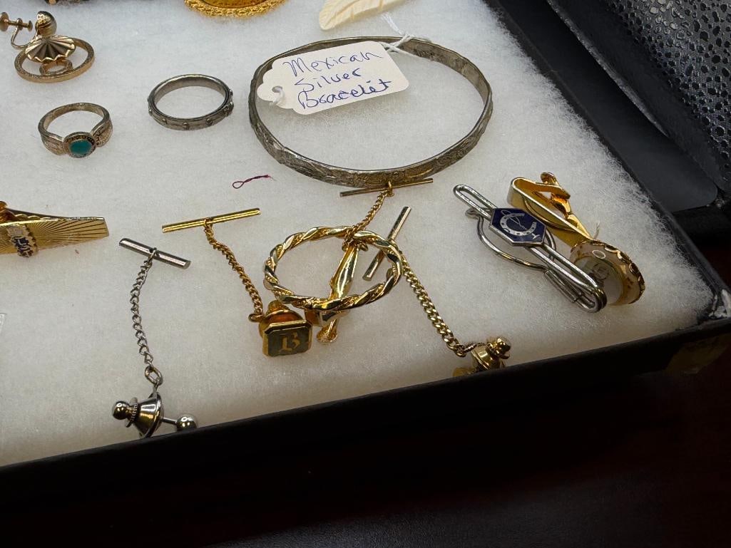 COLLECTION OF JEWELRY INCLUDING VINTAGE PIECES AND GOLD FILLED PINS - 2