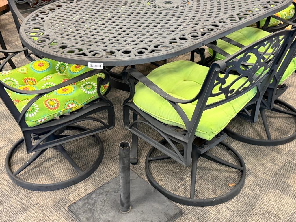 DECORATIVE CAST ALUMINUM PATIO / OUTDOOR DINING SET - 2