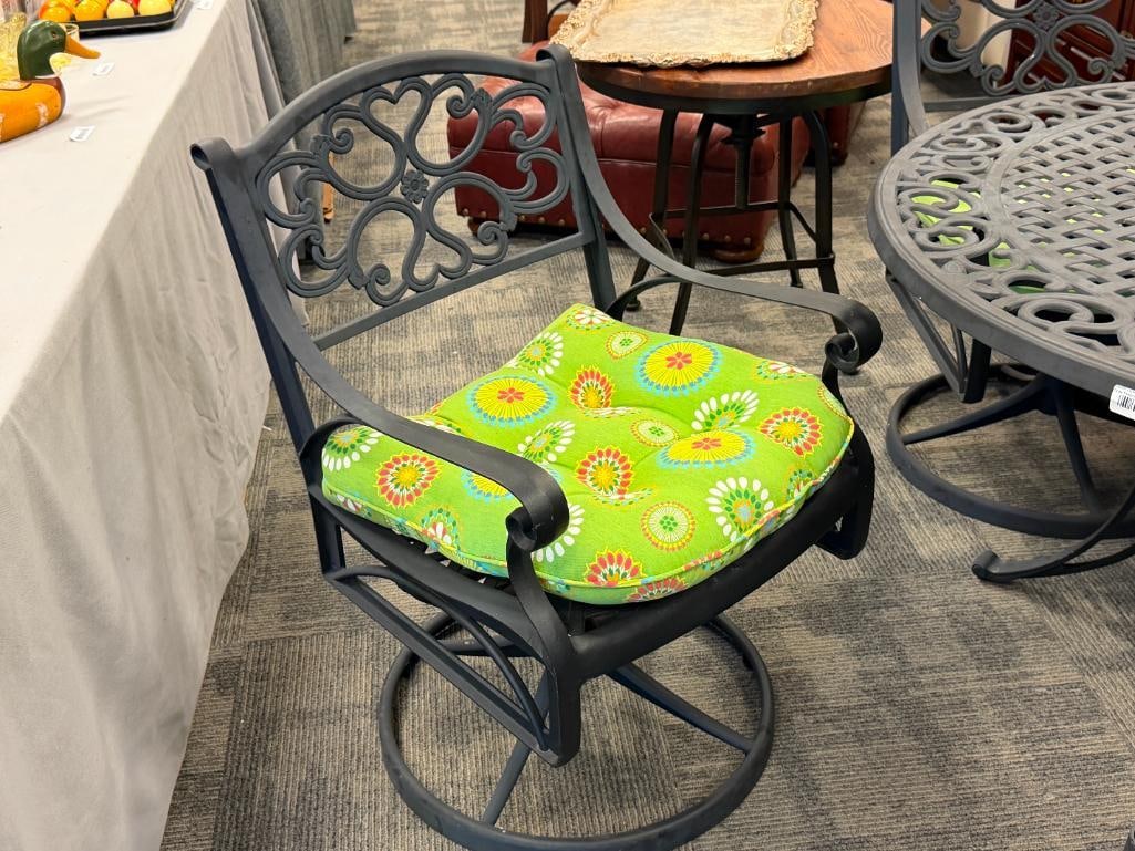 DECORATIVE CAST ALUMINUM PATIO / OUTDOOR DINING SET - 6