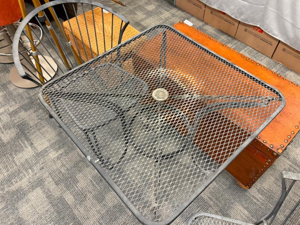 THREE PIECE OUTDOOR / GARDEN MESH BISTRO SET - 9