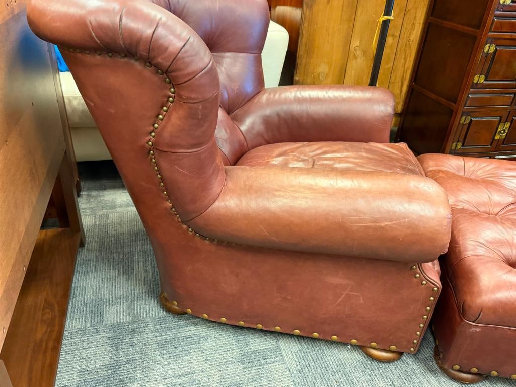 RALPH LAUREN GENUINE LEATHER WRITER'S CHAIR AND OTTOMAN BUTTON TUCK WITH NAIL HEAD TRIM - 4