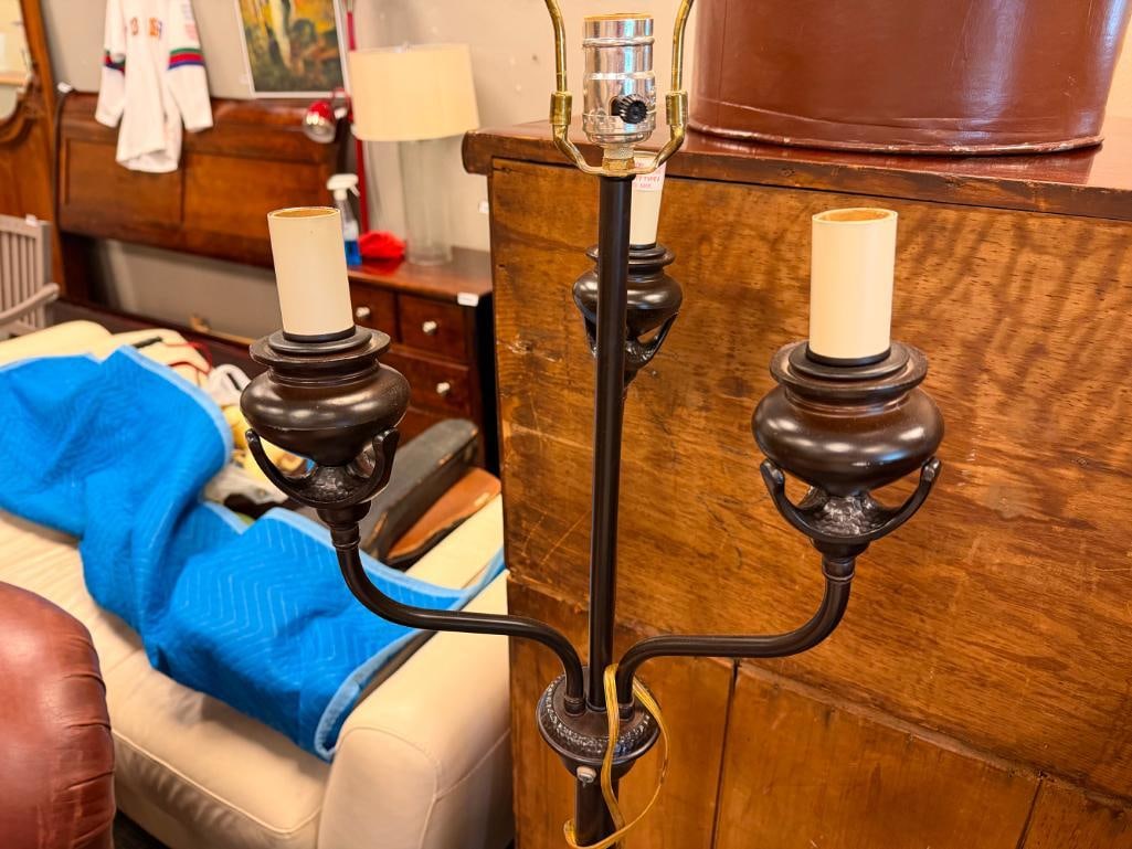 TRADITIONAL MULTI-ARM FLOOR LAMP WITH HAMMERED LOOK ROUND BASE - 3