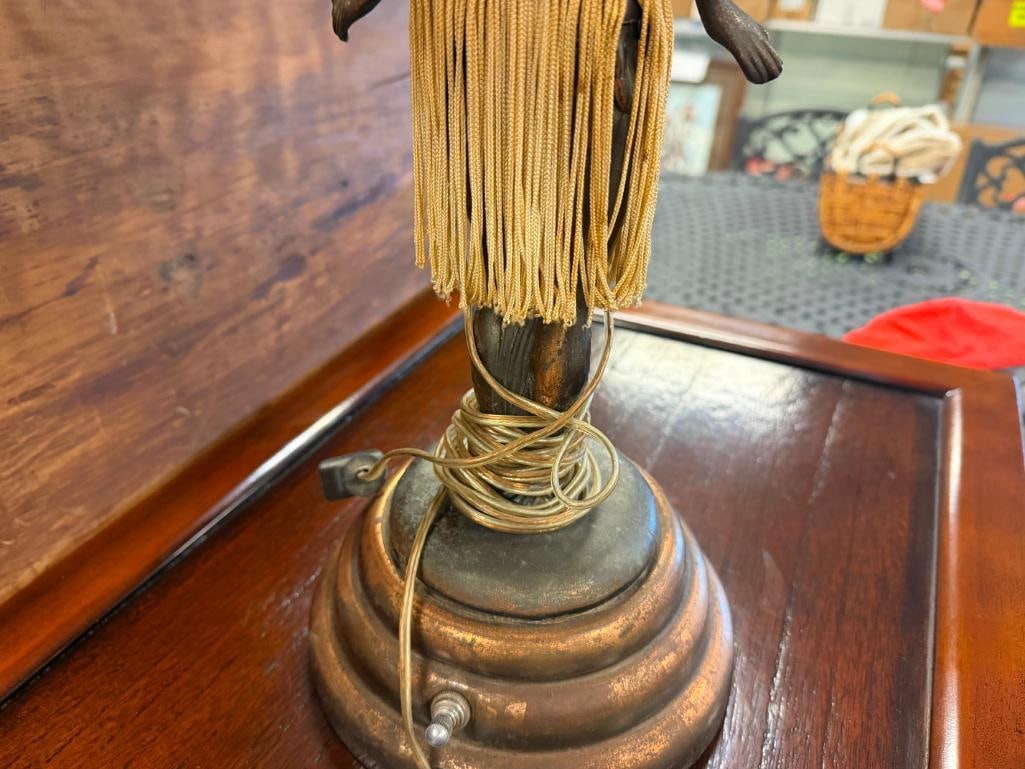 VINTAGE HULA GIRL DANCER FIGURAL TABLE LAMP WITH REAL FEATHER SHADE - 12