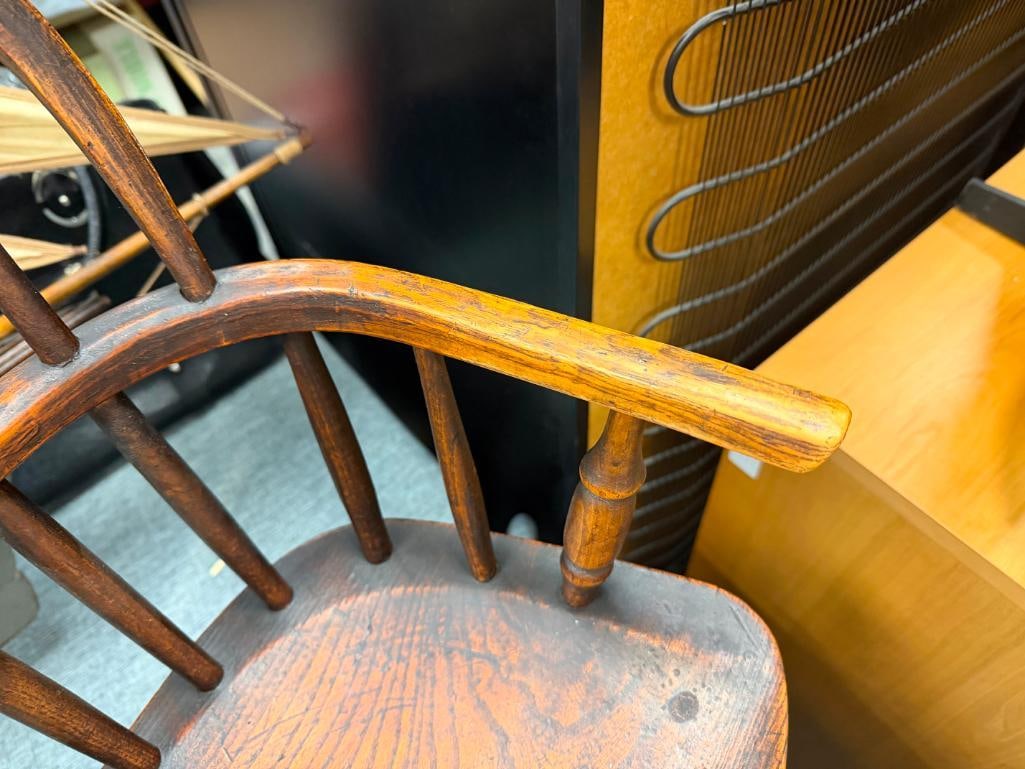 ANTIQUE ENGLISH OAK CHILDRENS WINDSOR STYLE CHAIR - 6