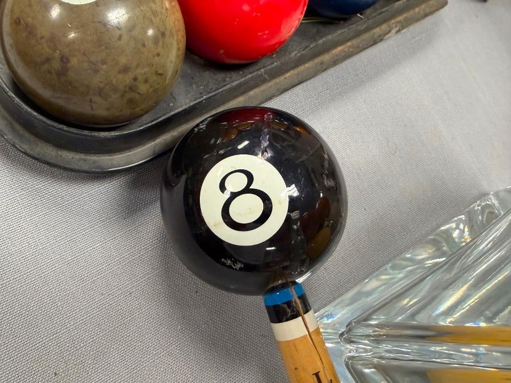 VITNAGE ASSORTED BILLIARD POOL BALLS - 9