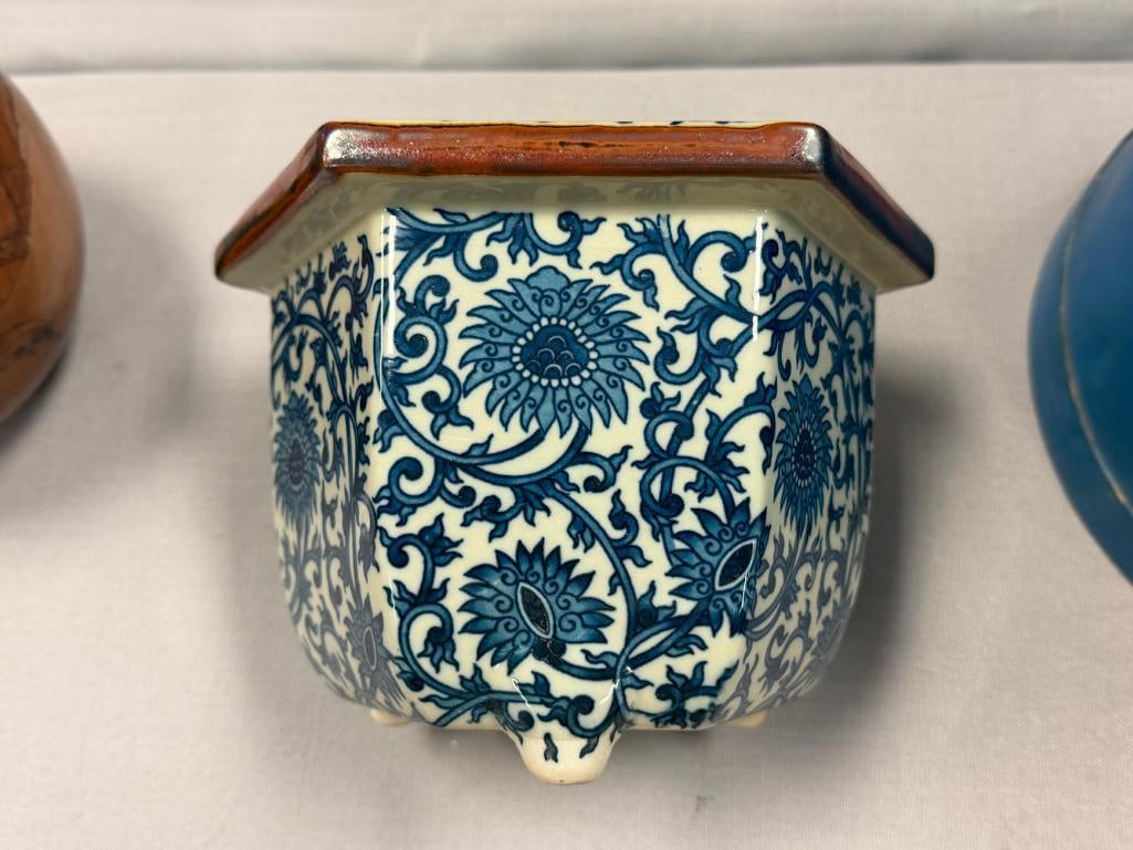 CHINESE HEXAGONAL CERAMIC PLANT POT - 6